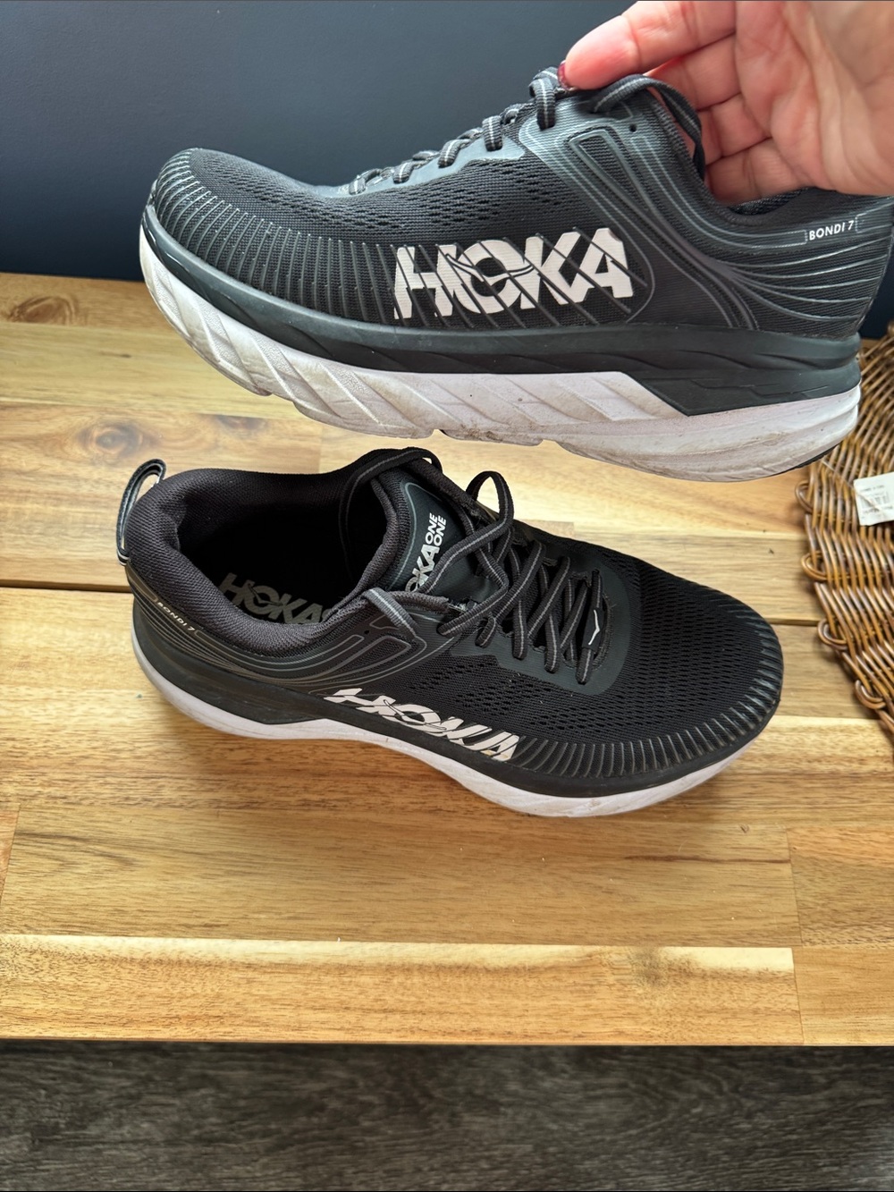 Hoka One One Black & White Women's Bondi 7 Athletic Running Shoes Wide Width 10W